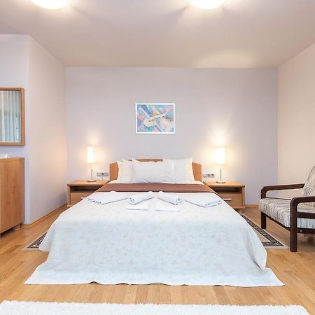 Room In Guest Room - Valensija - Large Suite Jurmala Exterior photo