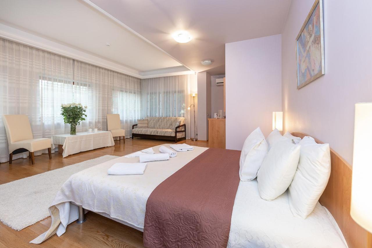 Room In Guest Room - Valensija - Large Suite Jurmala Exterior photo