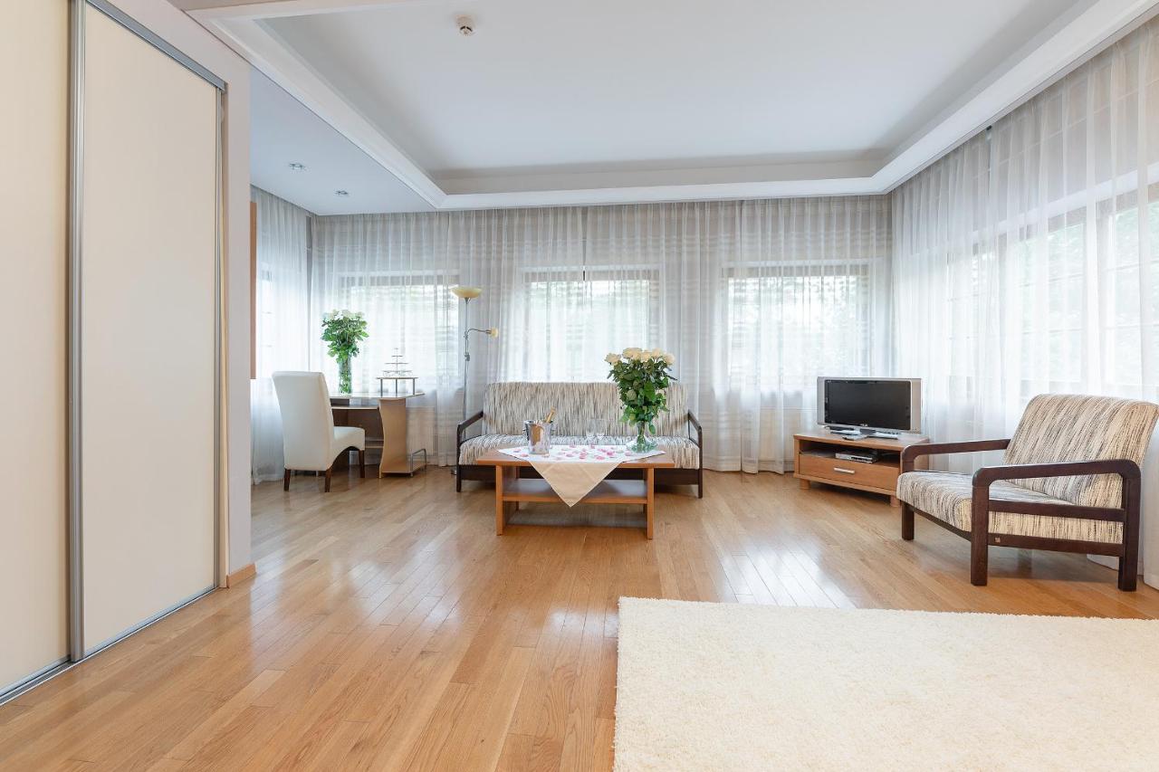 Room In Guest Room - Valensija - Large Suite Jurmala Exterior photo