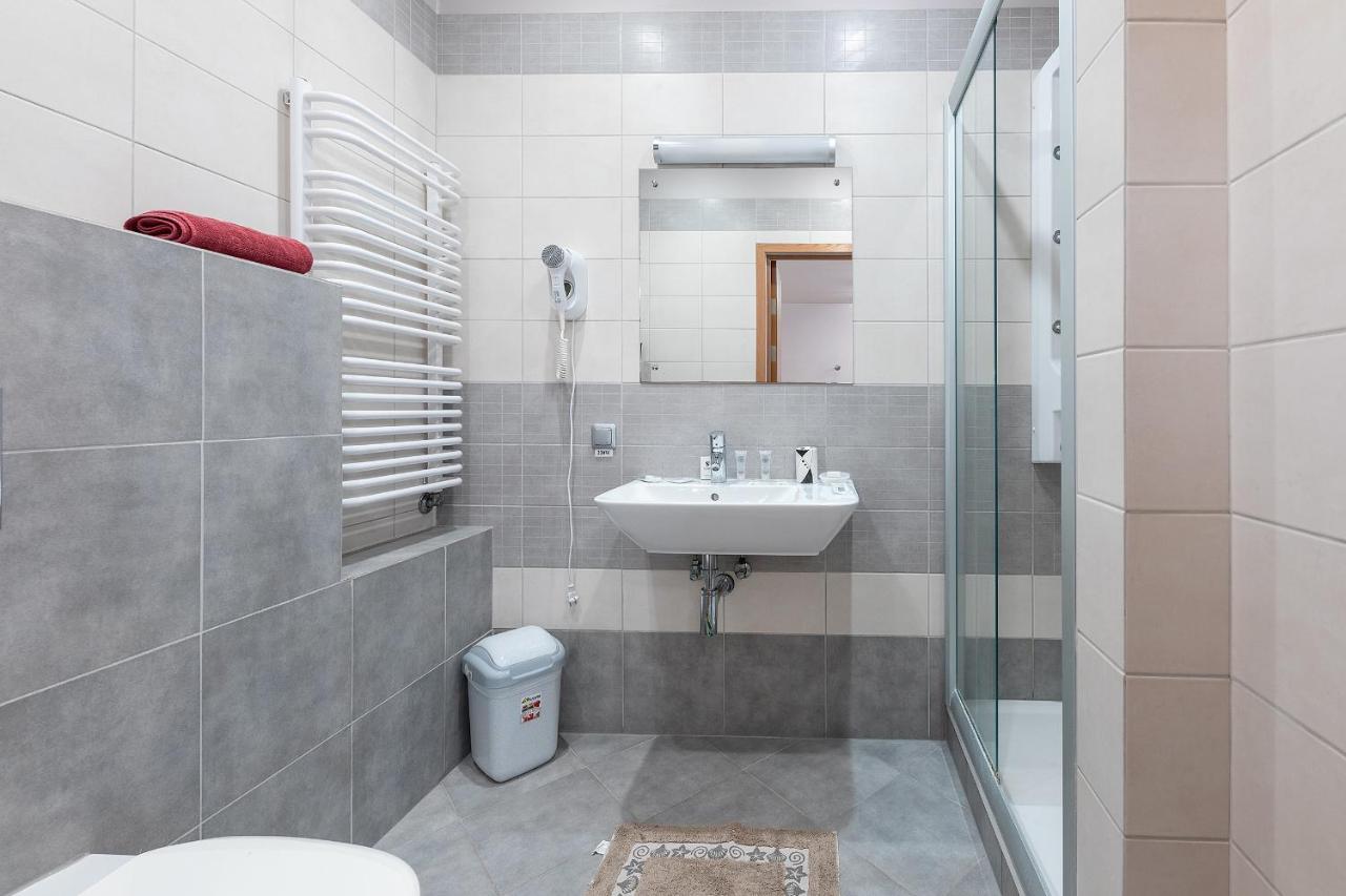 Room In Guest Room - Valensija - Large Suite Jurmala Exterior photo
