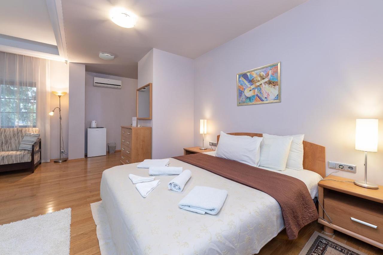 Room In Guest Room - Valensija - Large Suite Jurmala Exterior photo